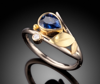  Sapphire & Diamond Ring